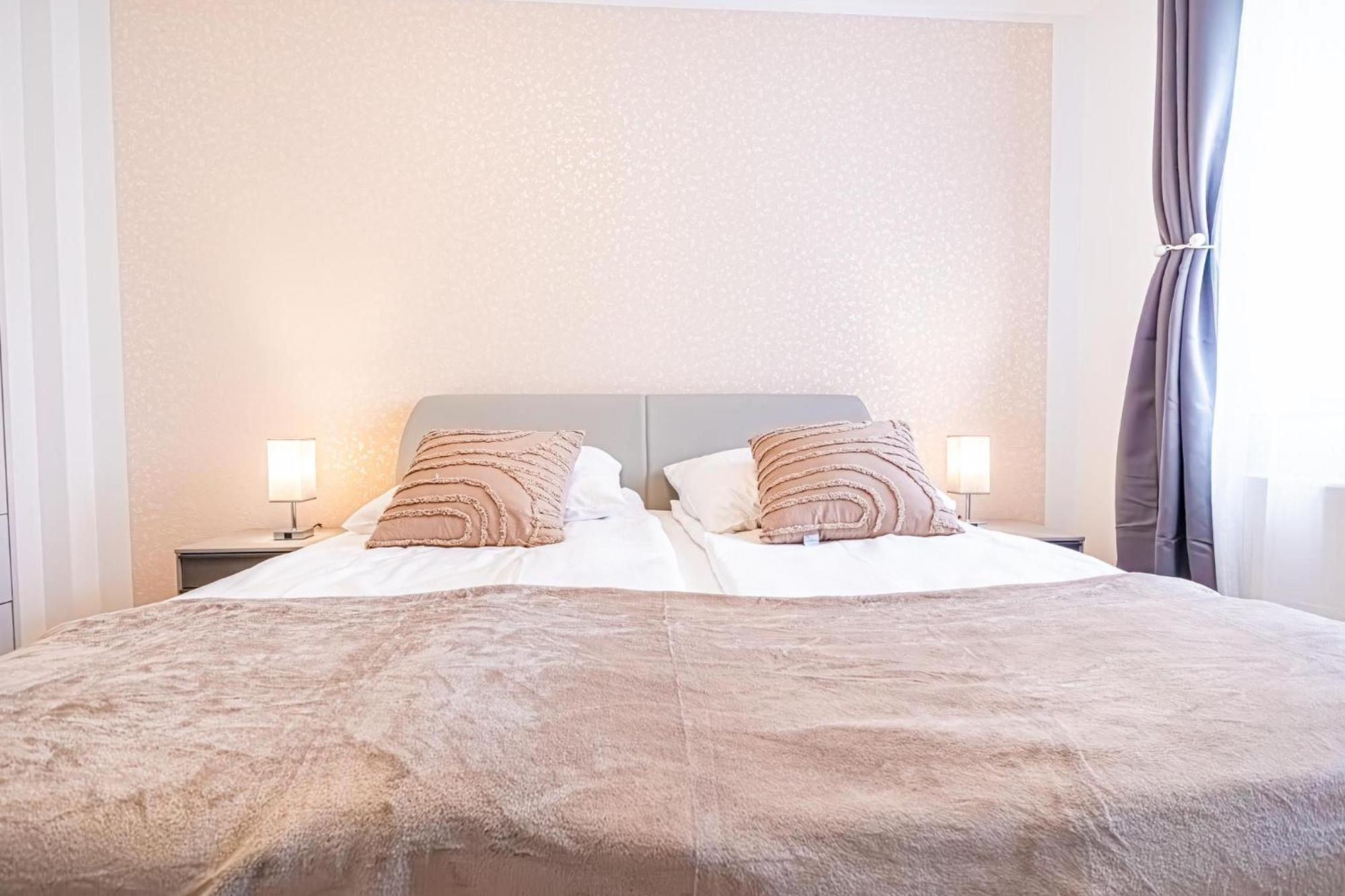 Charming 1br And 1lr Modern Design Donaustadt Appartement