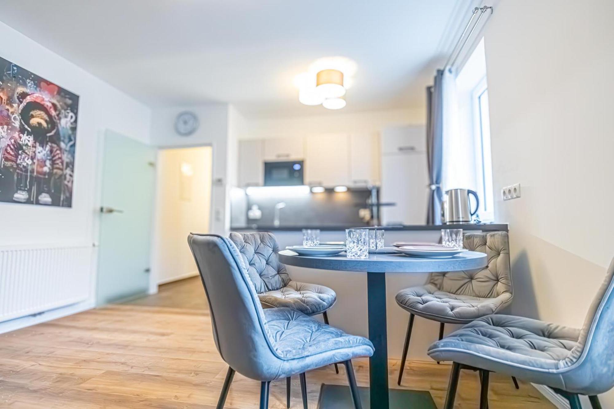 Charming 1br And 1lr Modern Design Donaustadt * Wenen