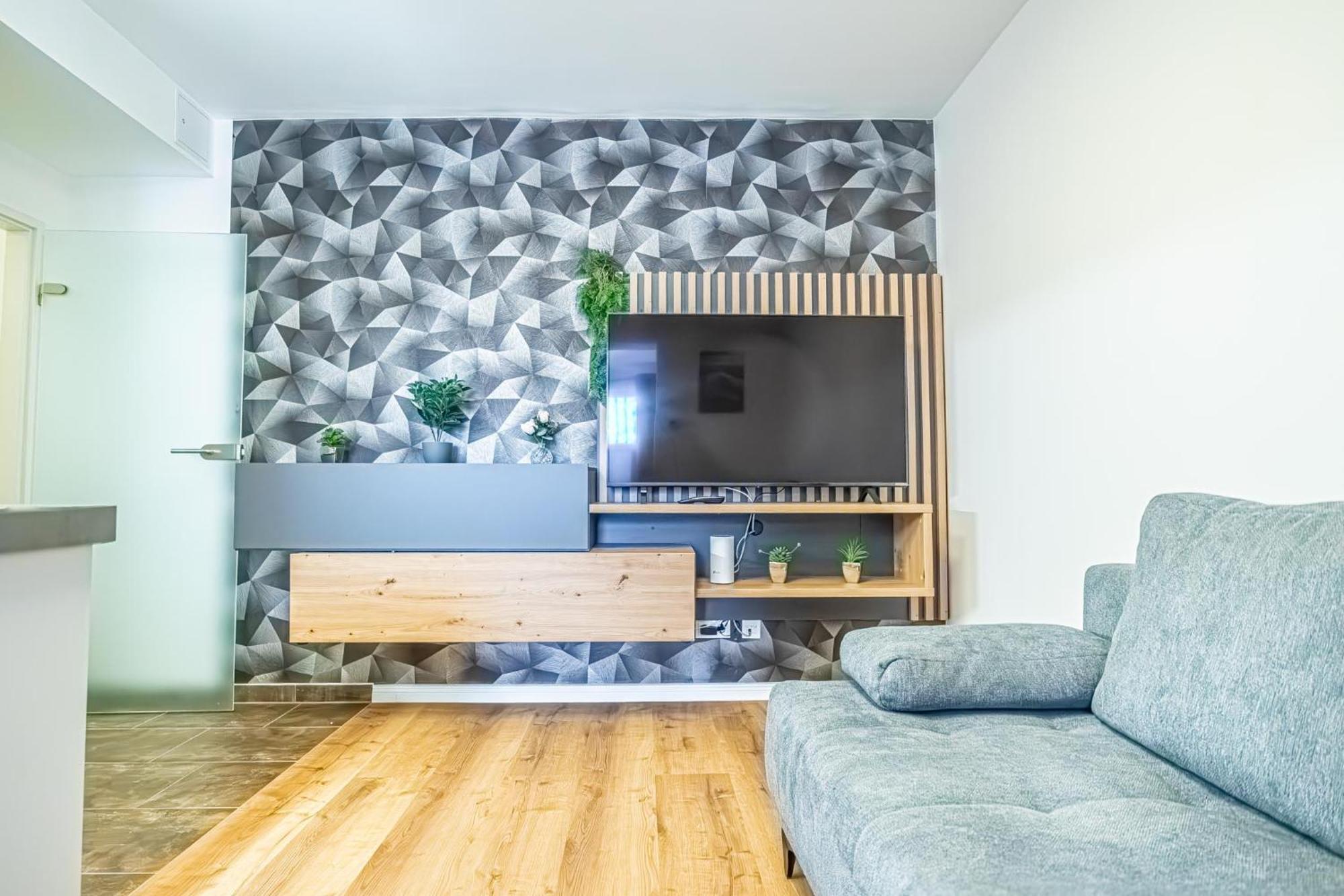 Charming 1br And 1lr Modern Design Donaustadt Wenen